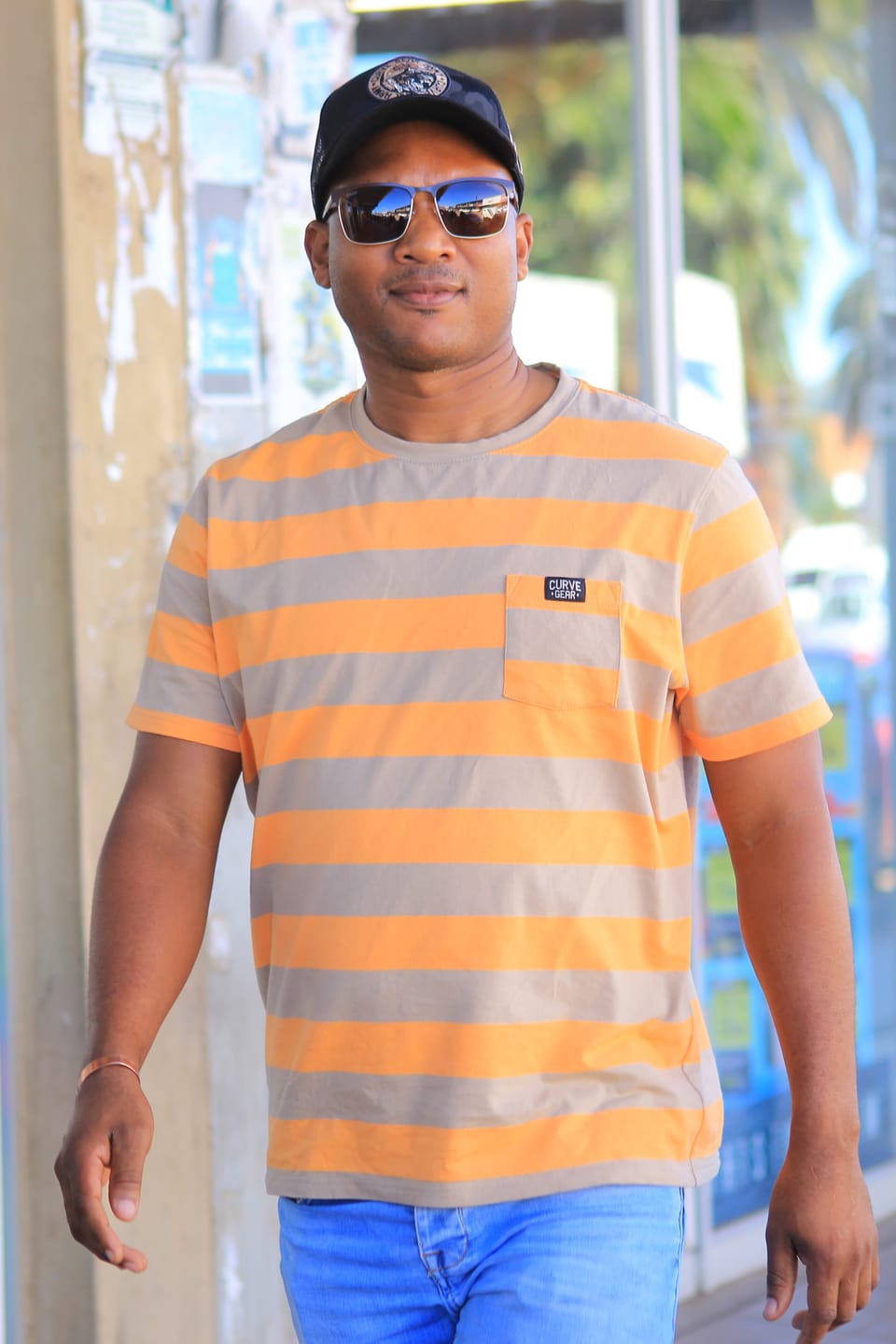 Customer photo review of Vintage T-Shirt Orange & Brown