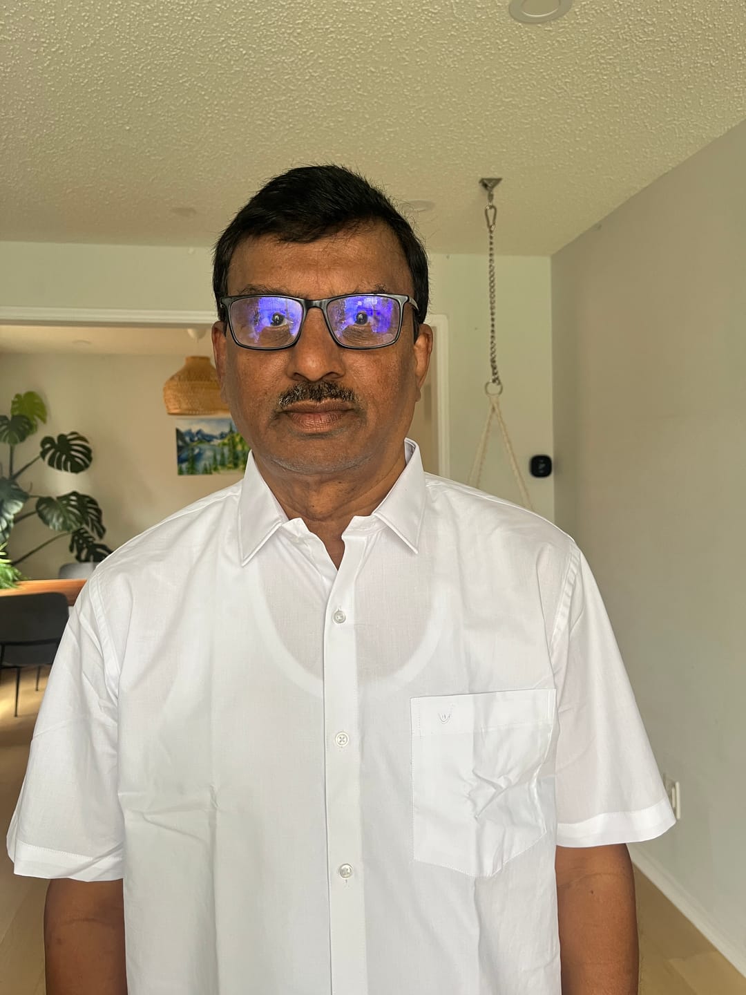 Customer photo review of AQUA Stain Free White Shirts