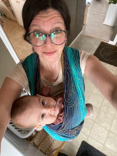Customer photo review of Rei Alta Woven Wrap by Oscha