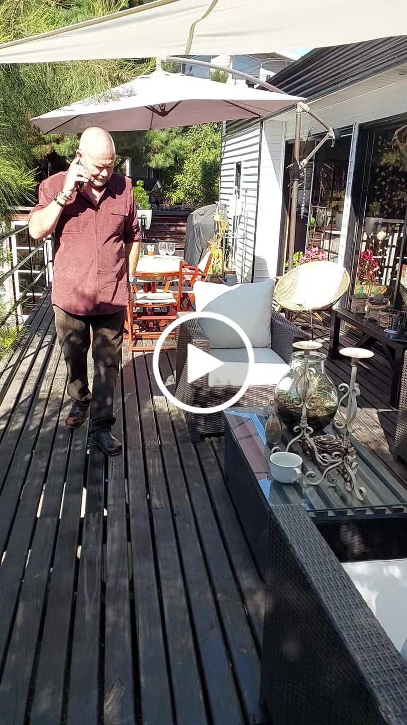 Customer video review of Jeans Cotelé