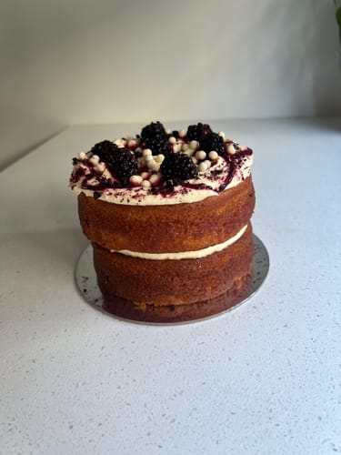 Customer photo review of Vanilla & Blackberry Cake
