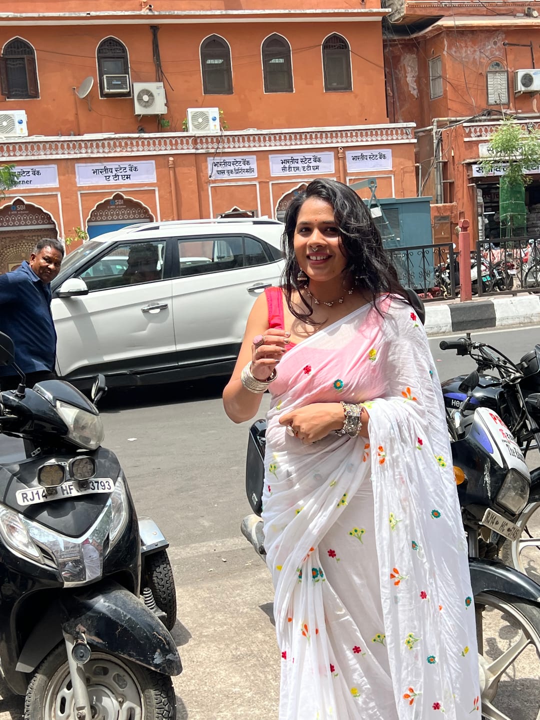 Customer photo review of White Embroidered Mulmul Cotton Saree