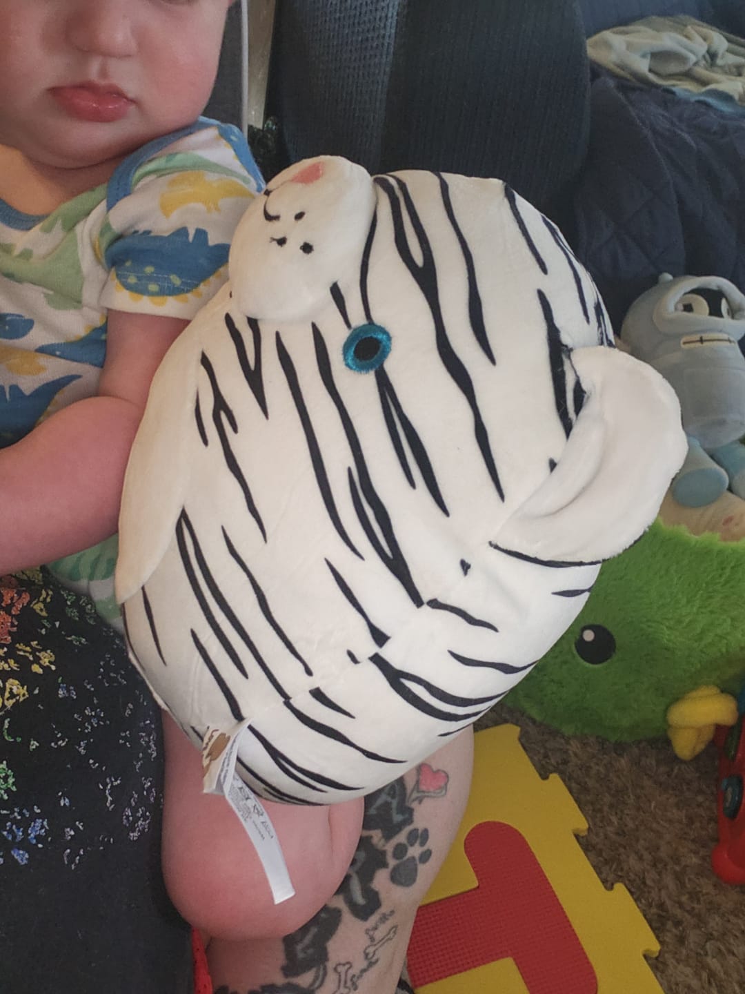 Customer photo review of 8 inch Squishy White Tiger