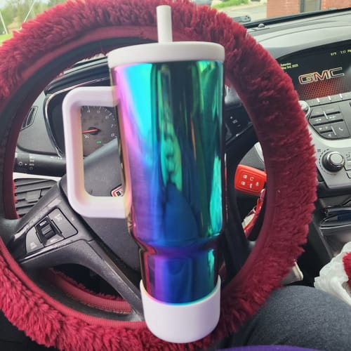 Customer photo review of Iridescent Spill Proof Adult CREWCUP 40oz