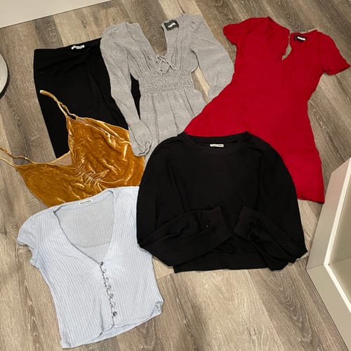Customer photo review of Reformation Women's Secondhand Wholesale Clothing