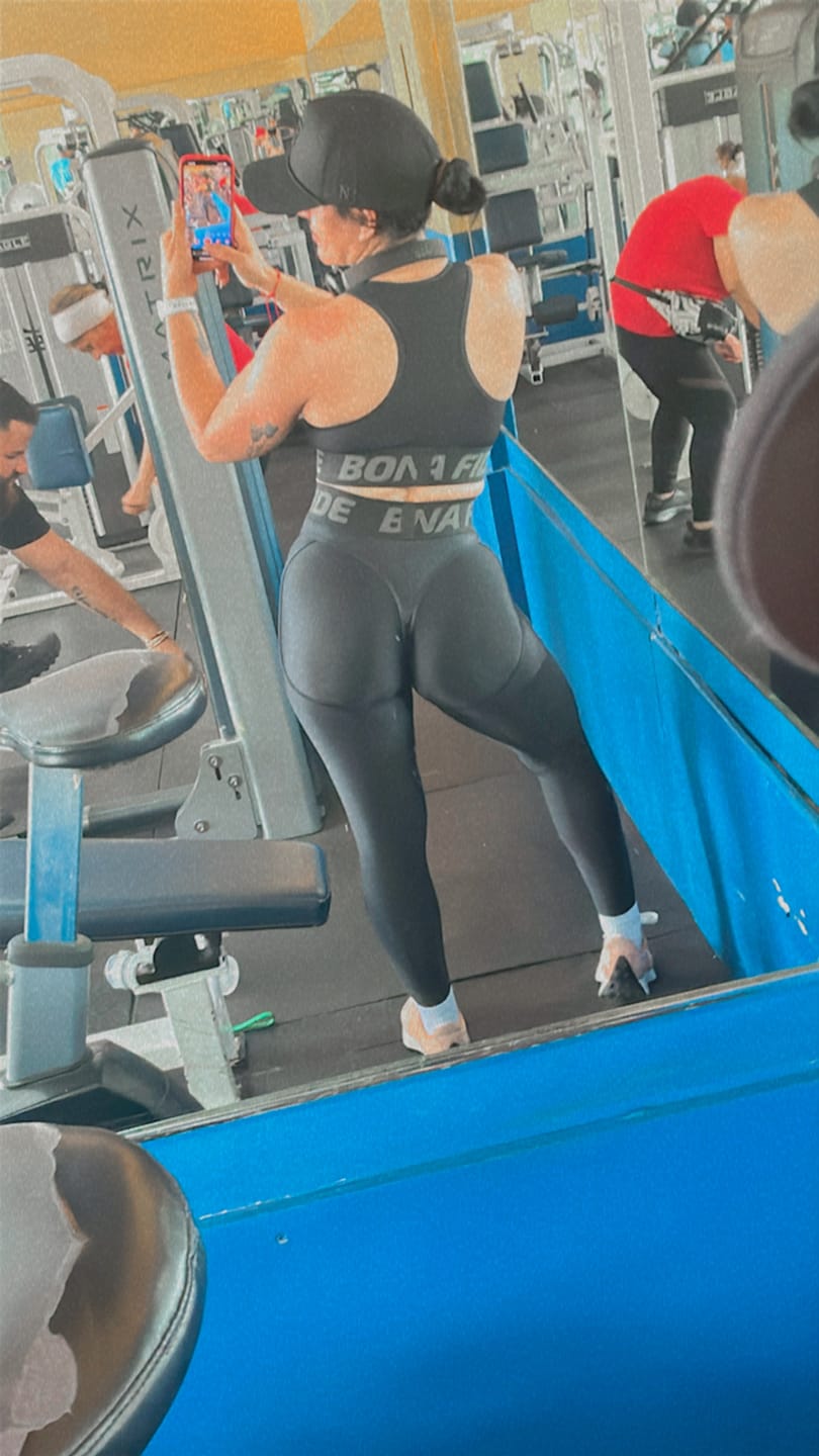Customer photo review of Sports Bra Top For Top Black Skin