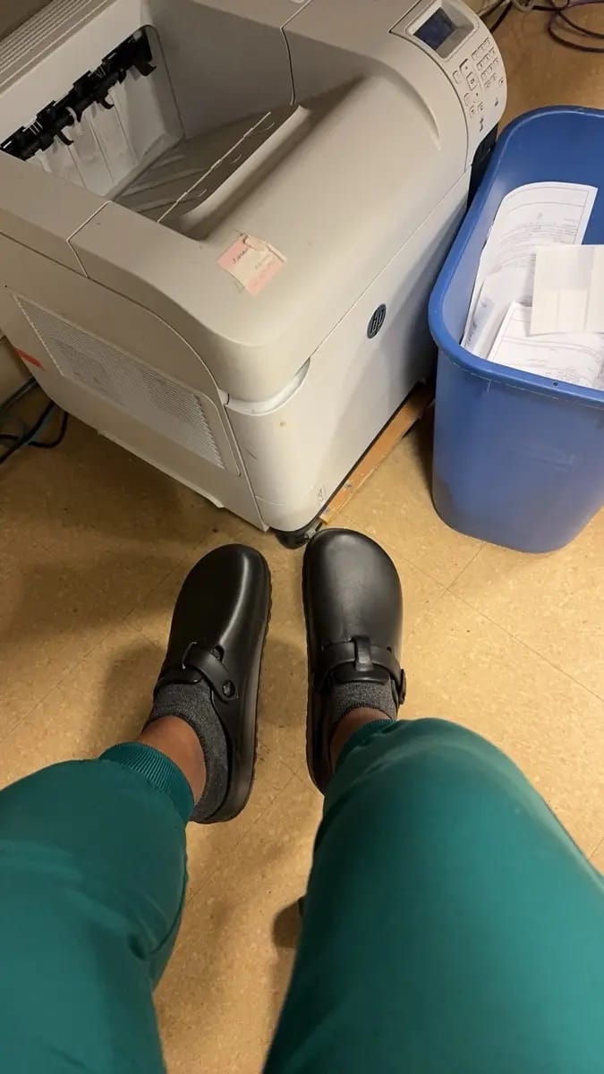 Customer photo review of Vale Classic - Healthy & Non-Slip Comfort Clogs