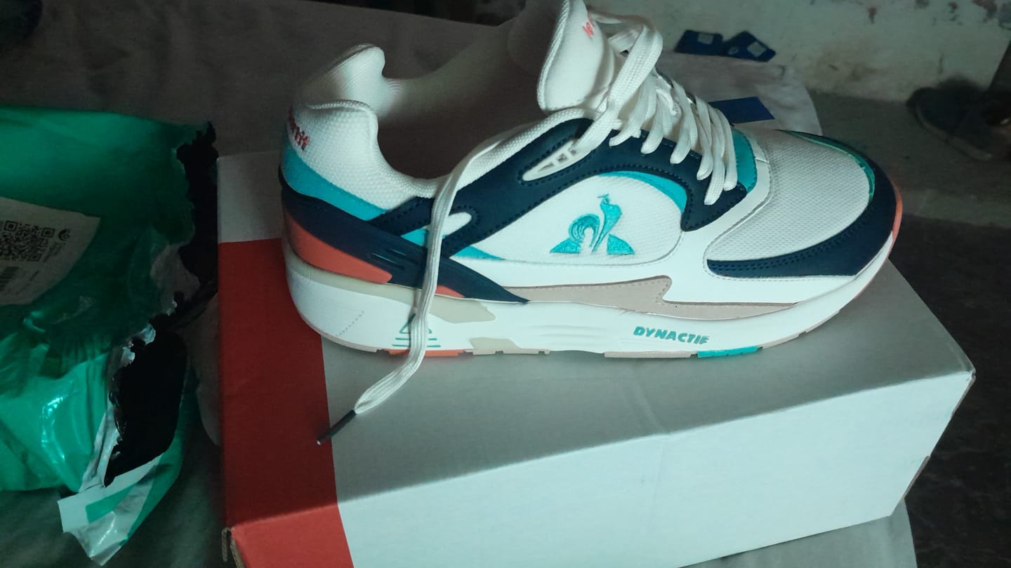 Customer photo review of Zapatillas Le Coq Sportif R1100 Pop Blanco Azul Celeste