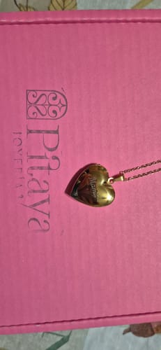Customer photo review of Relicario Love Personalizado