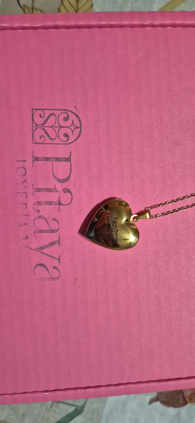 Customer photo review of Relicario Love Personalizado
