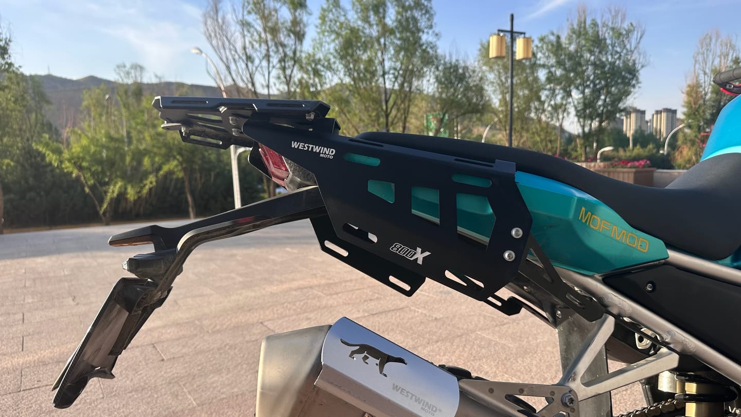 Customer photo review of Kove 800X Luggage Rack