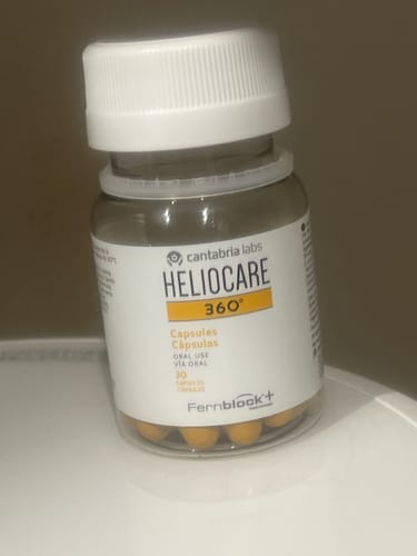 Customer photo review of ヘリオケア360° ORAL（飲む日焼け止め）