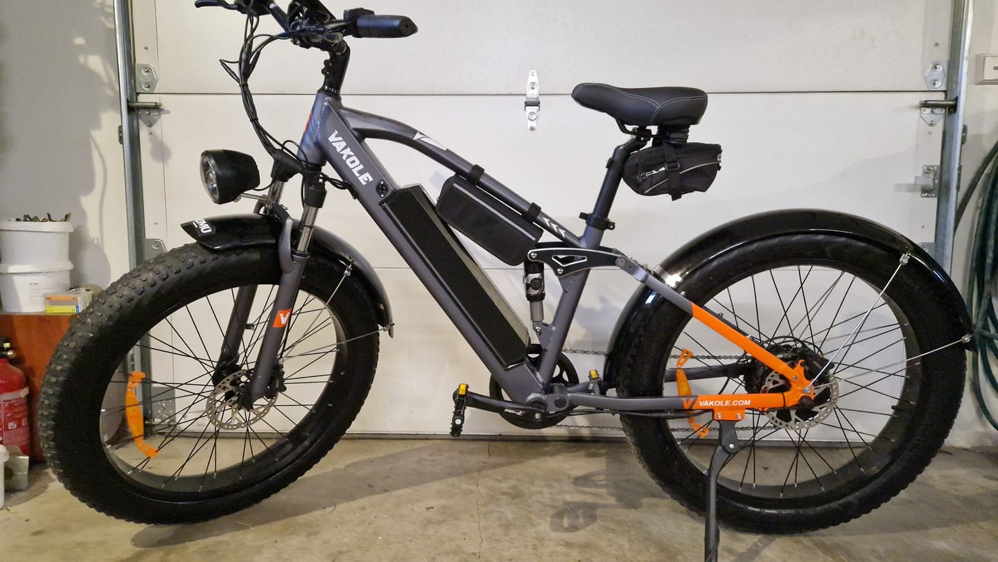 Customer photo review of Vakole CO26 750W 26" Fat Bike 768Wh Full Suspension E-Mountain Bike 48V 16Ah Battery