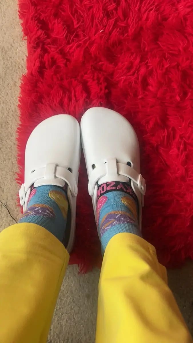 Customer photo review of Vale Classic - Healthy & Non-Slip Comfort Clogs