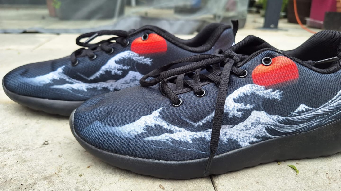 Customer photo review of Sneakers Suijin