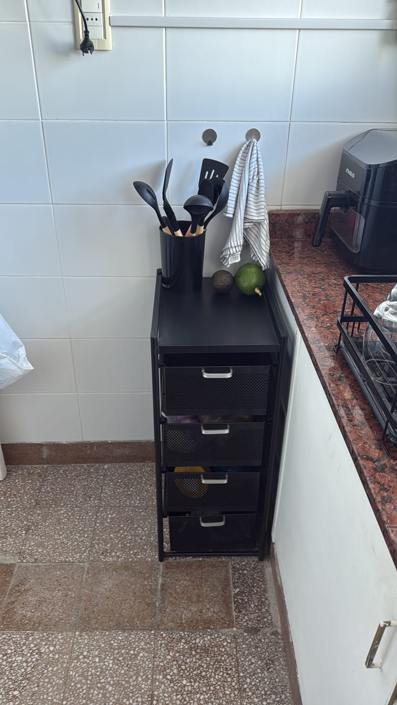Customer photo review of Cajonera Carro Organizador Canastos 4 Estantes Cocina Ruedas