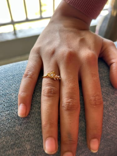 Customer photo review of Fashionable Leaf Style Ring