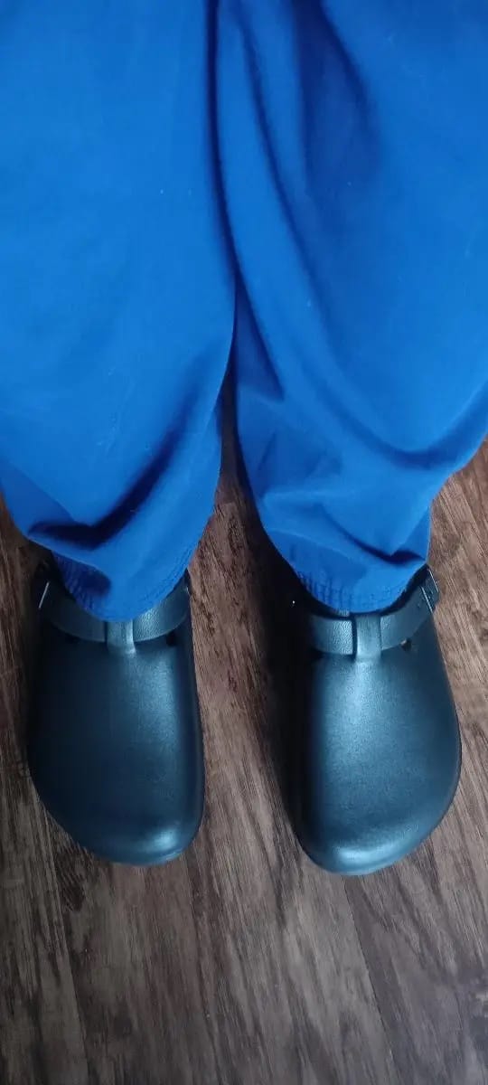 Customer photo review of Vale Classic - Healthy & Non-Slip Comfort Clogs