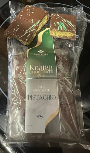 Customer photo review of Dubai Knafeh Pistachio Chocolate Bar