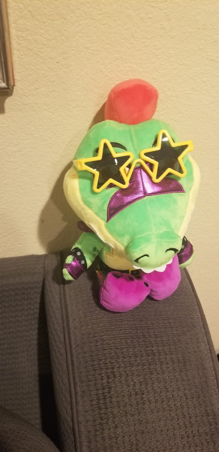 Customer photo review of Five Nights at Freddy's - Montgomery Gator Collector's Plush