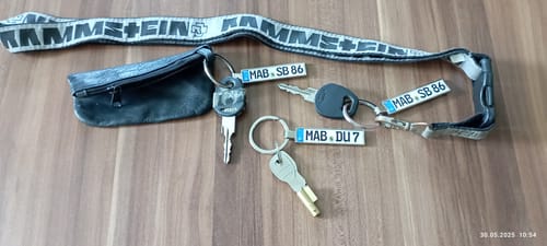 Customer photo review of Kennzeichen Schlüsselanhänger Mini Nummernschild Metall