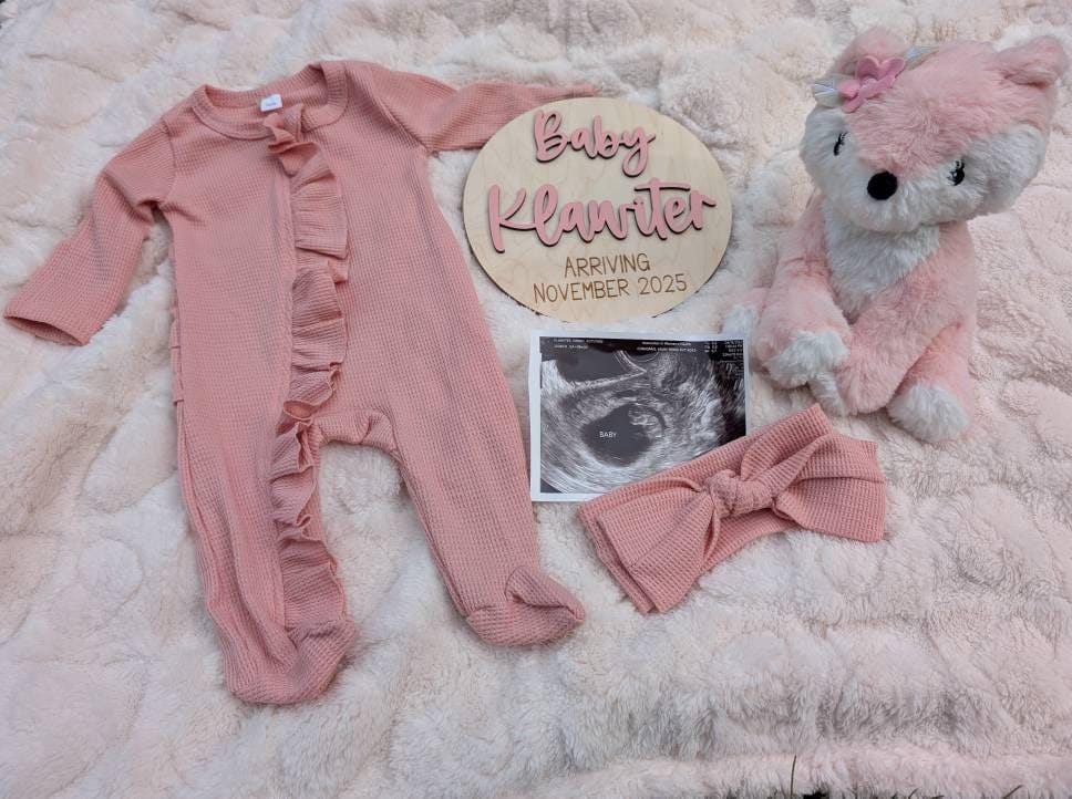 Customer photo review of Pregnancy Announcement Sign