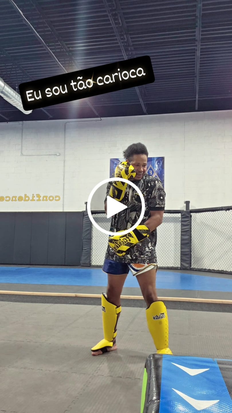 Customer video review of Fairtex BGV14 Grundge Art Muay Thai Boxing Glove