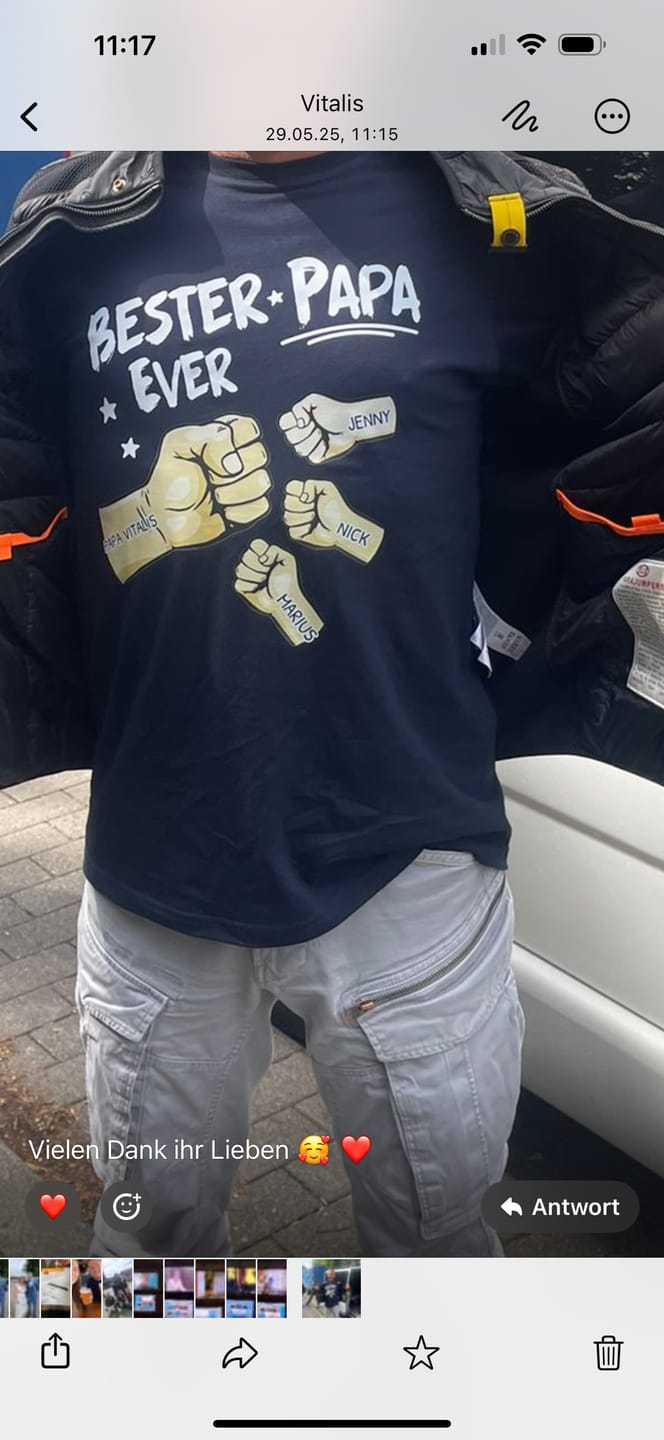 Customer photo review of Bester Papa Ever - Personalisiertes T-Shirt für Papa dunkel