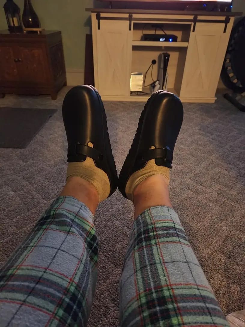Customer photo review of Vale Classic - Healthy & Non-Slip Comfort Clogs
