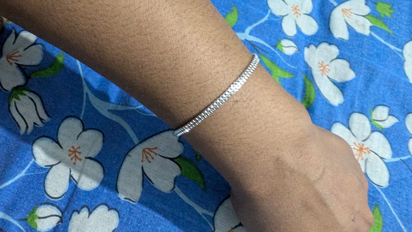 Customer photo review of Silver Herringbone Chain Bracelet