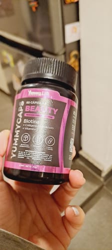 undefined review of Yummycaps Beauty Biotina + Colágeno + Vitamina C, para el cabello, piel y uñas image 1 out of 1