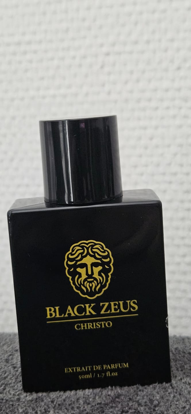 Customer photo review of BLACK ZEUS -  Herren Parfum