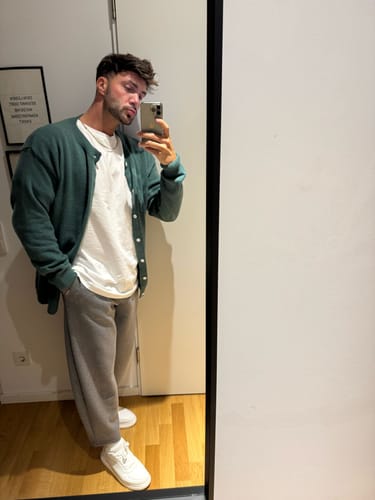 Customer photo review of ELEVATESHOES WHITE CASUAL