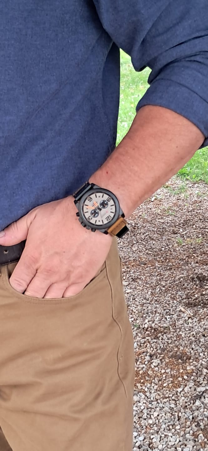 Customer photo review of Curren Sofia® orologio uomo pelle