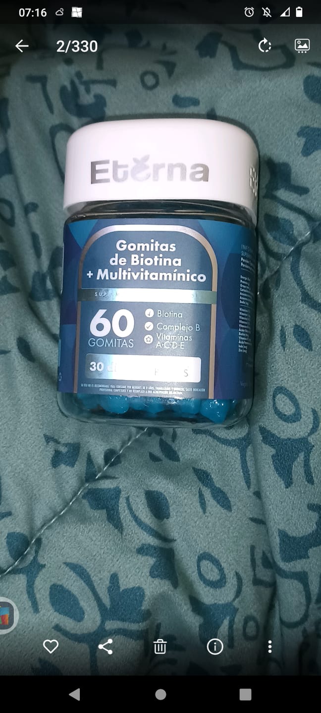 Customer photo review of Gomitas de Biotina y Multivitamínico | Suscripción