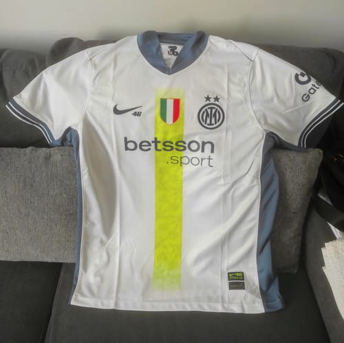 Customer photo review of MAGLIA AWAY STADIUM INTER 2024/25