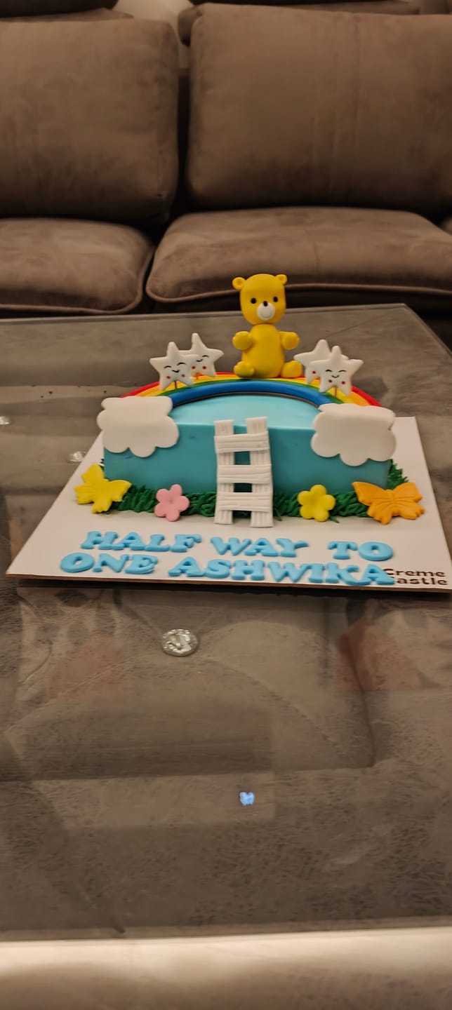 Customer photo review of Teddy Half Design Cake