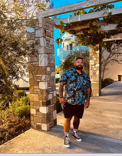 Customer photo review of Men's Summer Casual Blue Floral Button Up Short Sleeve Holiday Cool Beach Shirt