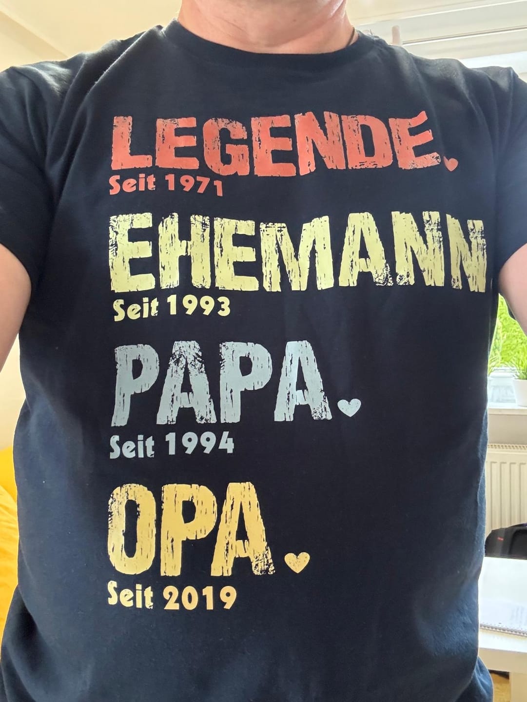 Customer photo review of Legende, Ehemann, Papa und Opa - Personalisiertes T-Shirt für Papa und Opa