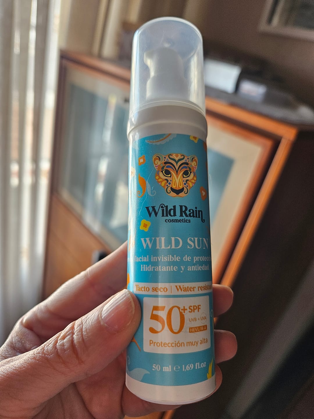 Customer photo review of Protector Solar Serum Invisible 50+ WILD SUN 50 ml