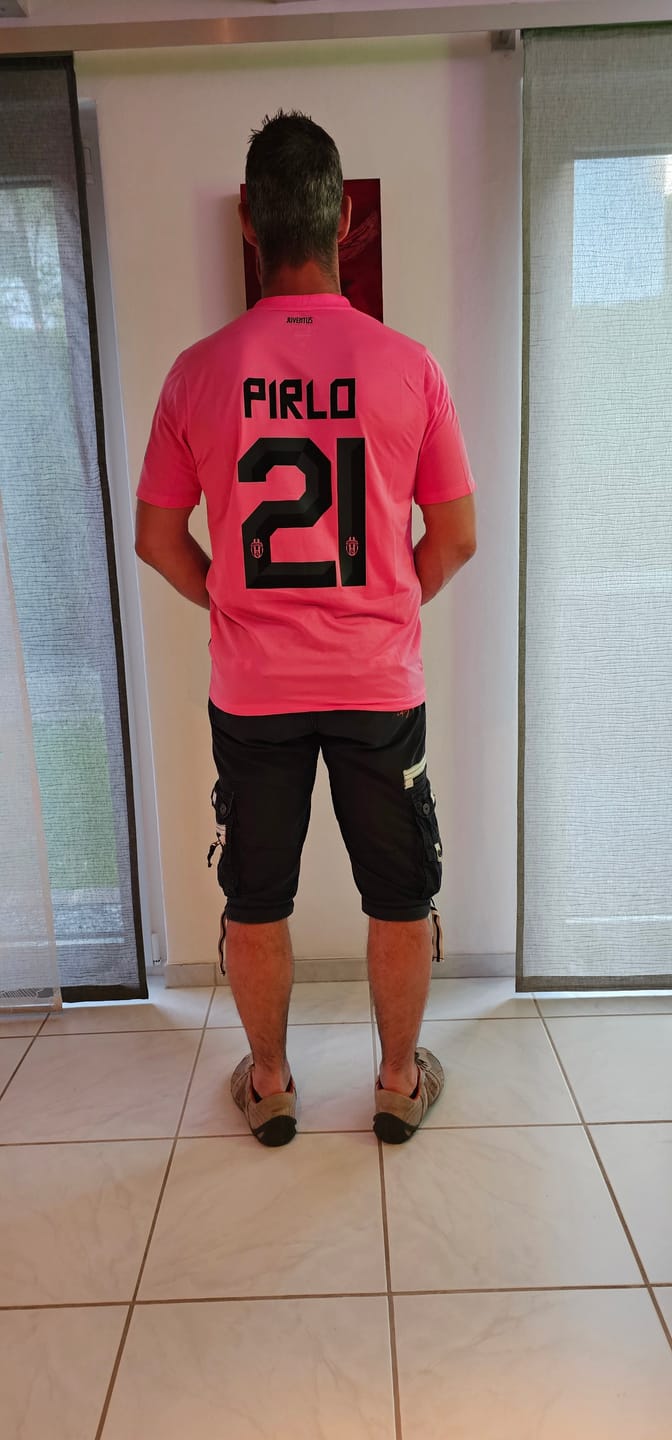 Customer photo review of Andrea Pirlo Juventus Pink 2012 2013 Season Retro Jersey