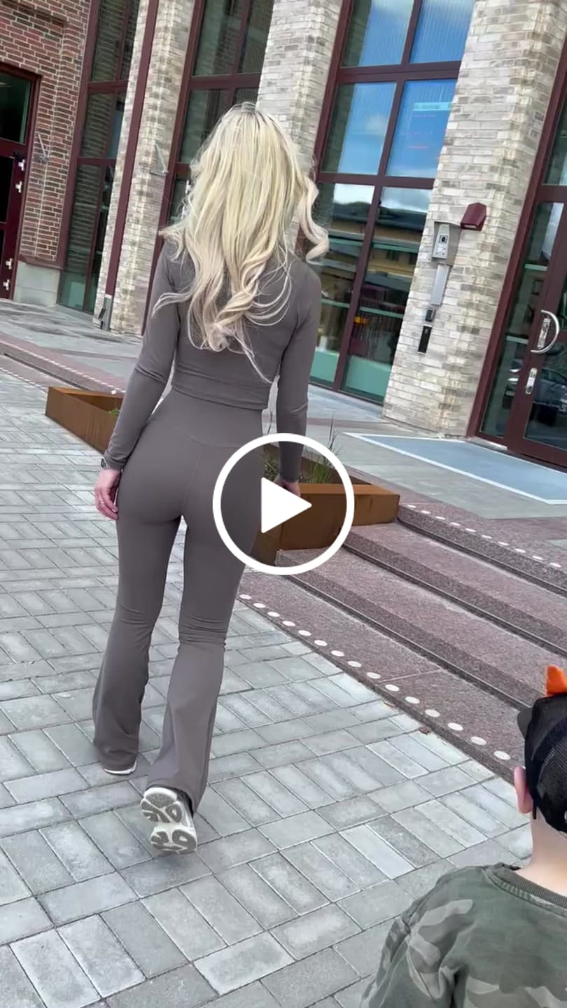 Customer video review of Mocha Mist Soft Zip Jacket