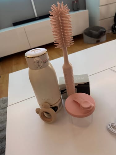 Customer photo review of Big Bundle (Flaschenwärmer + Fläschchenbürste + Milchpulvertransportbox + Schnell-Ladegerät)
