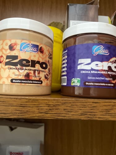 Customer photo review of Crema proteica gusto nocciola bianca