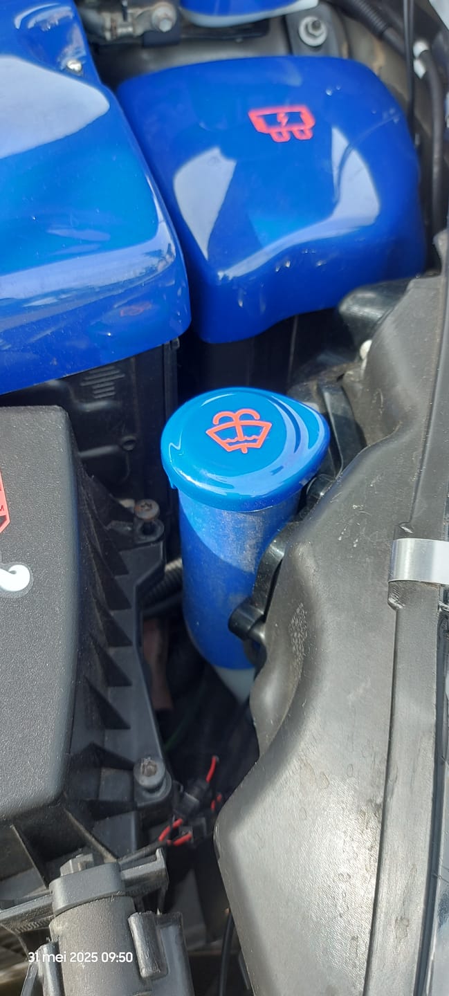 Customer photo review of Washer Logo Cap Cover Vinyl Sticker