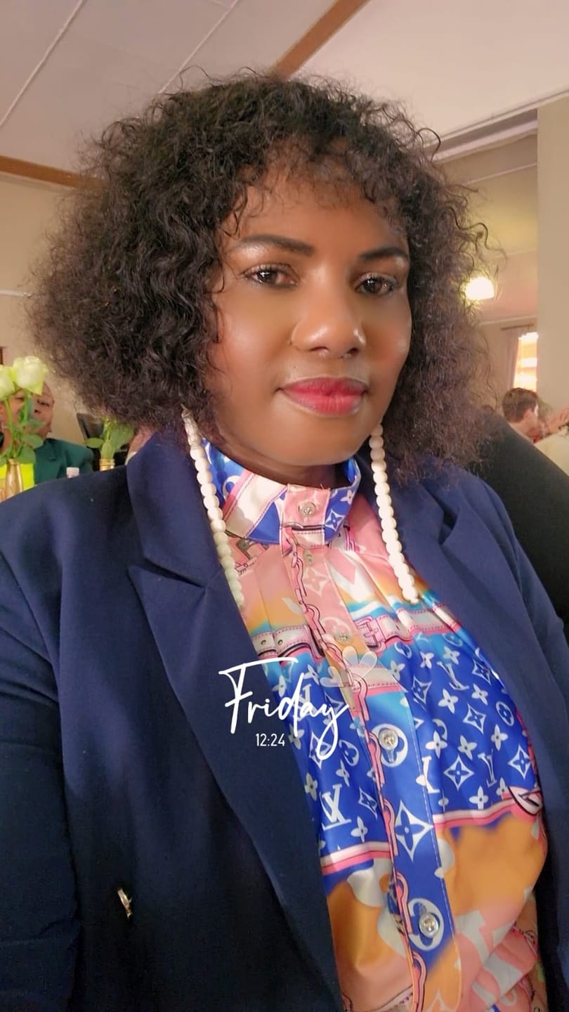 Customer photo review of Brazilian Water Wave Fringe - Zoe