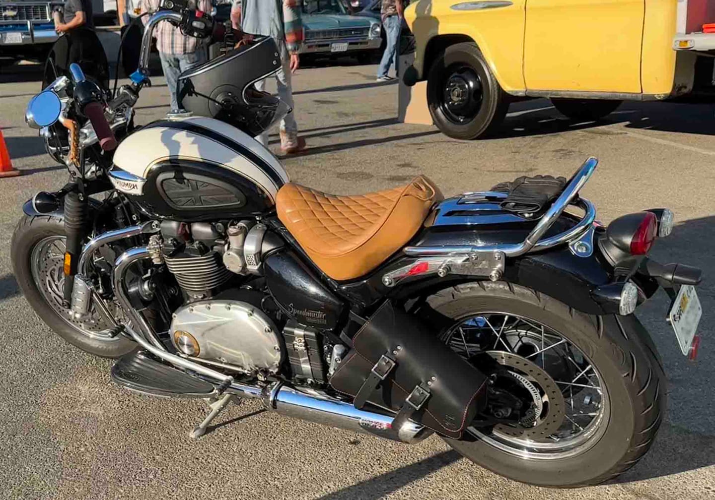 Customer photo review of Triumph Bobber Speedmaster Left Side Solo Bag - TBL01