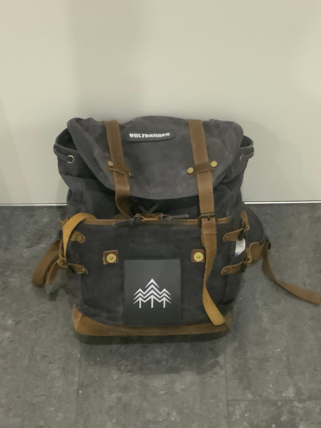 Customer photo review of Rucksack mit Patch (🌲)