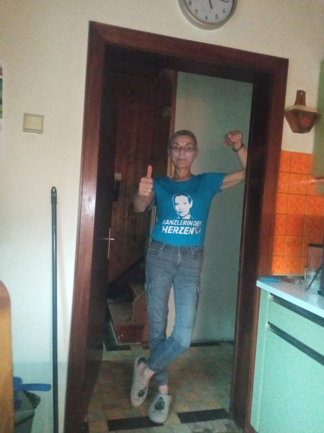 Customer photo review of Kanzlerin der Herzen  - Damenshirt