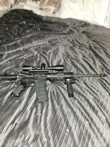 Customer photo review of Vertical Foregrip 3 in 1 Flashlight (2000 Lumen)